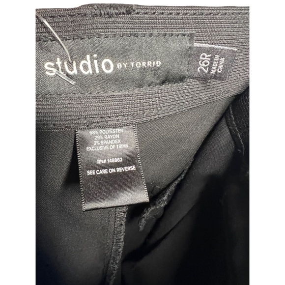 Torrid Studio Trouser Straight Deluxe Stretch Mid-Rise Pants Size 26R Black - Picture 5 of 9